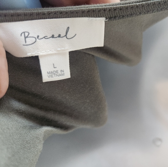 Becaal Sage Vneck Wrap Front Belted Jumpsuit Romper Size Large NWOT - Picture 5 of 8